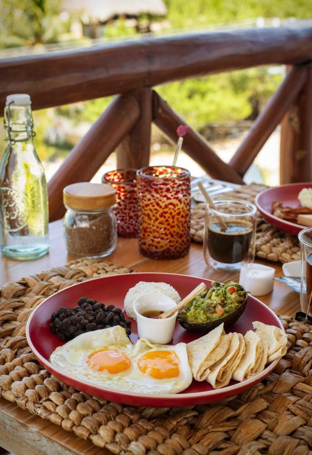 El Corazon Boutique Hotel - Adults Only With Beach Club Pass Included Isla Holbox ภายนอก รูปภาพ